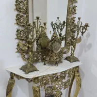 اینه و شمعدان برنجی
