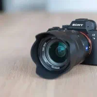 دوربین سونی A7 iii با لنز سیگما ۲۸-۷۰