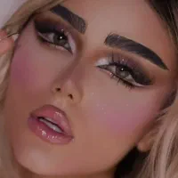 میکاپ حرفه ای