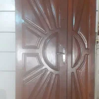 درب ورودی آپارتمان