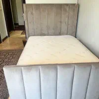 تخت خواب دو نفره مدل اونتوس وتشک طبی در حد نو.