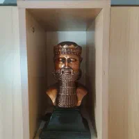 مجسمه برنزی داریوش هخامنش