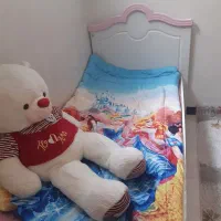 تخت نوزاد نوجوان