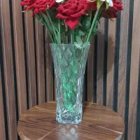 گلدون کریستال و گل