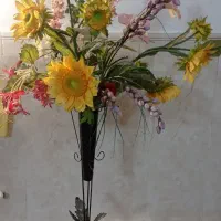 گل و گلدان تزئینی