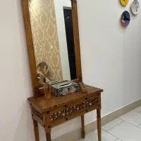 کنسول و آینه