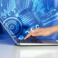ارائه خدمات نرم افزار ،سخت افزار  و شبکه