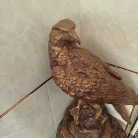 مجسمه عقاب