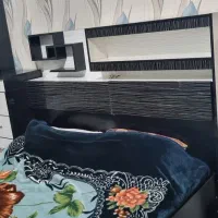 تخت و دراور و آیینه