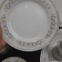 سرویس ۶ نفره چینی دلوکس