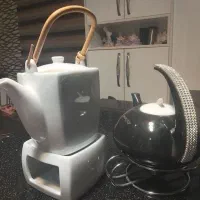 دو عدد قوری خارجی با وارمرسبک ژاپنی با دسته بامبو