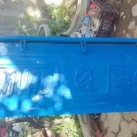 در عقب نیسان