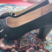 یک جفت کفش چند بار استفاده شده درحدنو ۱ملیون ۲۰۰