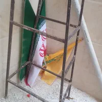 چهار پایه‌اهنی
