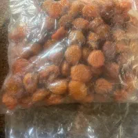 آلو طلایی درشت و لواشک