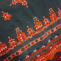 لباس موسوم  و صفرتاصد