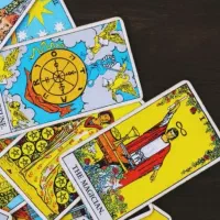 فال تاروت و قهوه