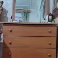 درآور ومیز آرایش ام دی آف به همراه آینه در حد نو