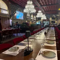 استخدام هاست خانم در رستوران سنتی سیزان