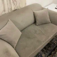 مبلمان به همراه میز