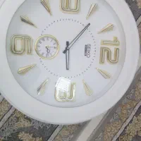ساعت دیواری سفید