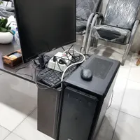 کامپیوتر خیلی شیک و تمیز
