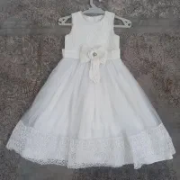 دو عدد لباس عروس دخترانه مناسب ۶ تا ۹ سال