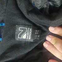 کاپشن|لباس|نیشابور, عدالت|دیوار