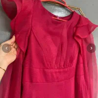 لباس مجلسی|لباس|رشت, عینک|دیوار