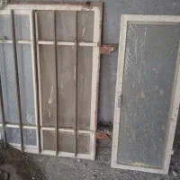 پنجره با شیشه