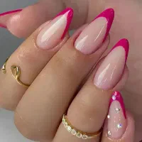 پدیکورمانیکور،کاشت ناخن،ترمیم ناخن(فقط هزینه مواد)