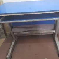 میزکامپیوتر.ارتفاع ۸۰سانت .طول صفحه ۱در۶۰