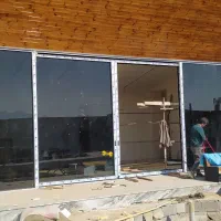 سازنده انواع درب و پنجره آلومینیومی