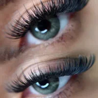میکاپ مژه فیبروز ناخن