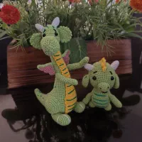 عروسک دستبافت