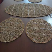 رو میزی منجق دوزی