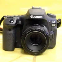 دوربین حرفه ای کنن مدل90D