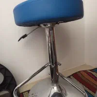 صندلی چرخشی قابل تنظیم ارتفاع