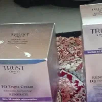 کرم سه گانه و سرم جوانساز هوشمند تراست اسمارت