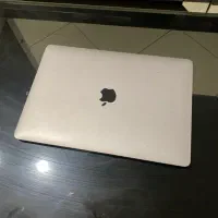 مک بوک پرو ۲۰۱۷