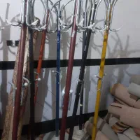 چوب لباسی فلزی.