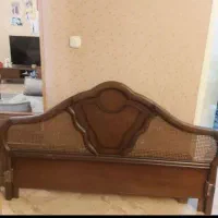 تخت دو نفره چوبی
