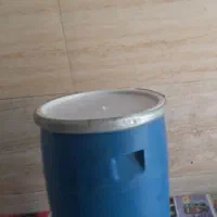 تعدادی دبه 40 لیتری خارجی با کمربند فلزی