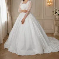 لباس عروس دنباله دار سنگدوزی