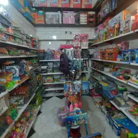فروش یکجا اسباب‌بازی و لوازم‌التحریر نو مغازه
