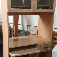 میز تحریر کامپیوتر کتابخانه