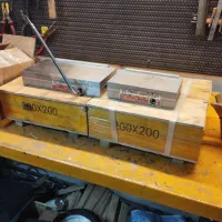 میز مگنت (آهنربا)مکانیکی