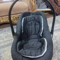 کریر نو نو و مقداری لباس در حد نو