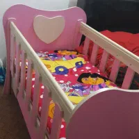 تخت خواب چوبی باتشک طبی
