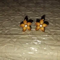 گوشواره طلا  مدل زنبق